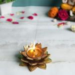Diya Small Ethnic Design Handmade Curved Oil Wick Antique Kuber Deepak Lamp for Home Decor Temple Puja Office Counter Decoration Festival Gift (10×10×4 Cm 500g)
